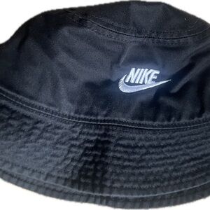 Nike Classic Black Bucket Hat